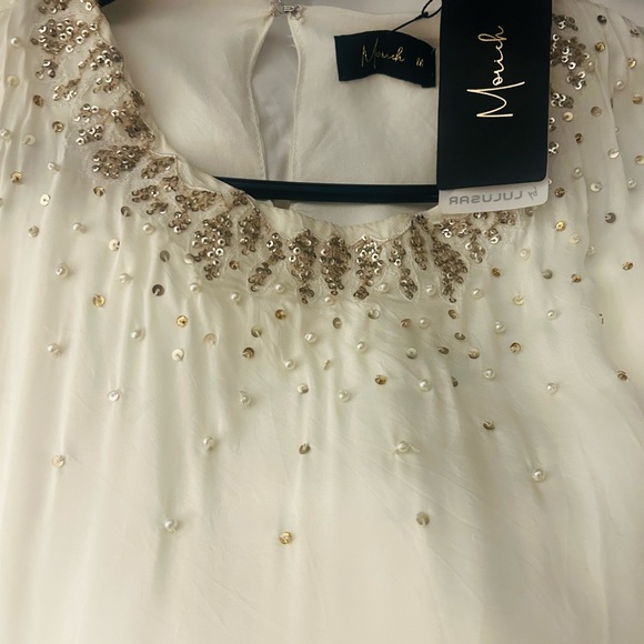 Elegant Cream Pakistani two piece outfit - Picture 8 of 11